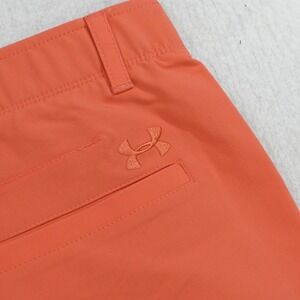 Under Armour Golf Shorts Mens Size 36 x 10" Salmon HeatGear Loose Nylon Stretch